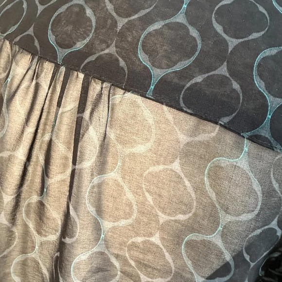 BANANA REPUBLIC Sheer Pintucked Print Blouse Top Button Front - S - Picture 6 of 8